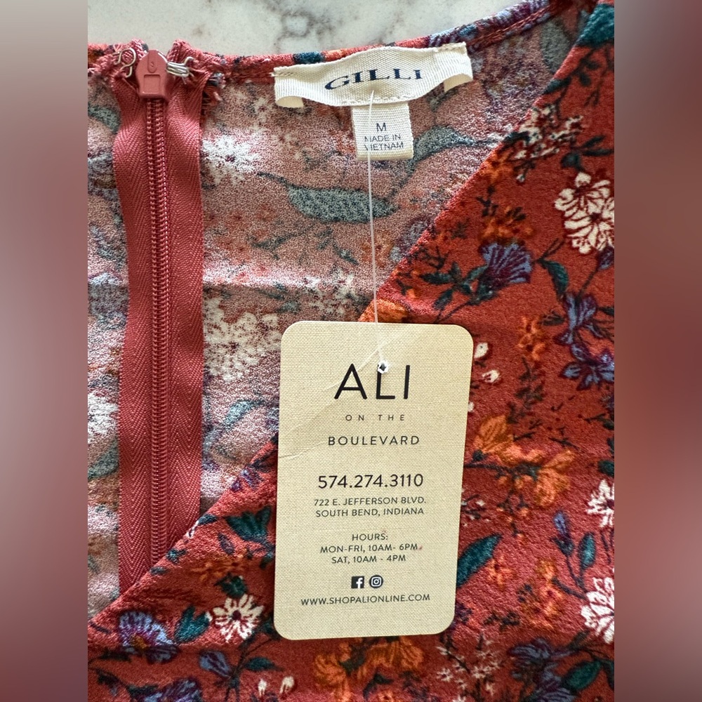 NEW Boutique Gilli Rust Floral Sheath Dress Bell‎ Sleeve V- Neck Mini Medium - Picture 9 of 12